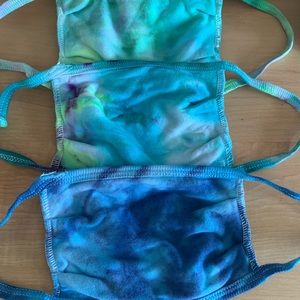 Nwt blue & green tie dye mask bundle!